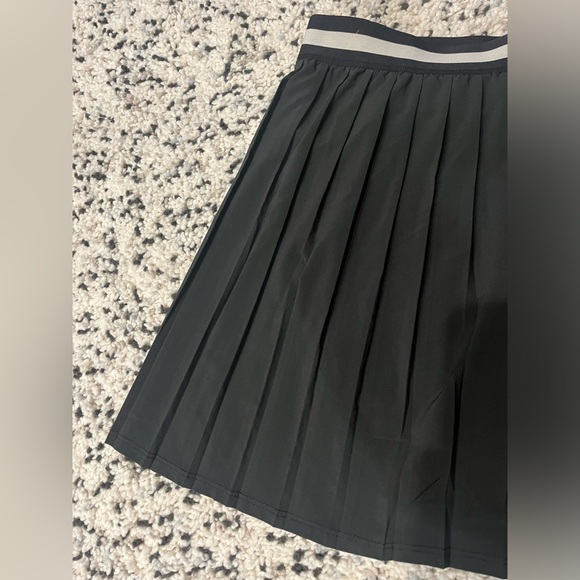 Black Athletic Skort. - Picture 2 of 3